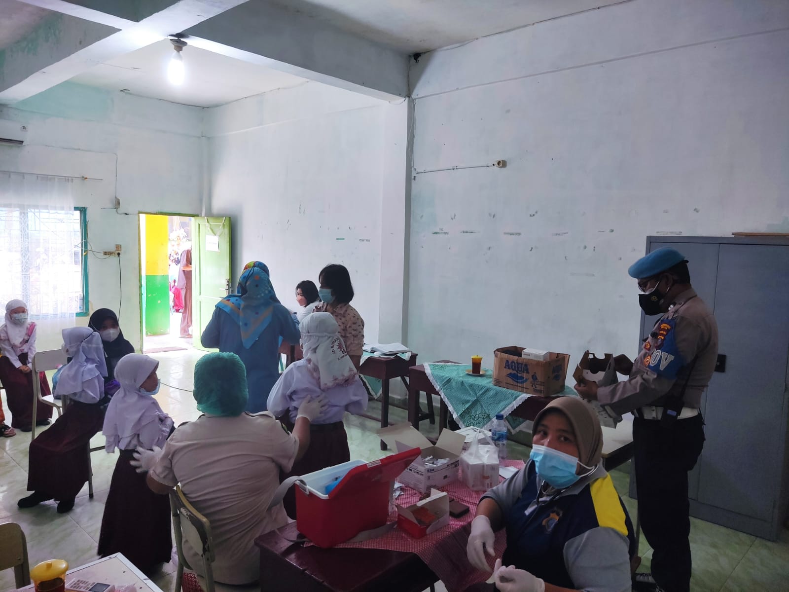 Polsek Medan Timur Lakukan Vaksinasi Tahap II Kepada 112 Anak, Senin (21/02/2022), (V24/AL)