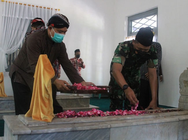 Makan Bung Karno Terletak di Kota Blitar, Kamis (31/03/2022), (V24/Madli)