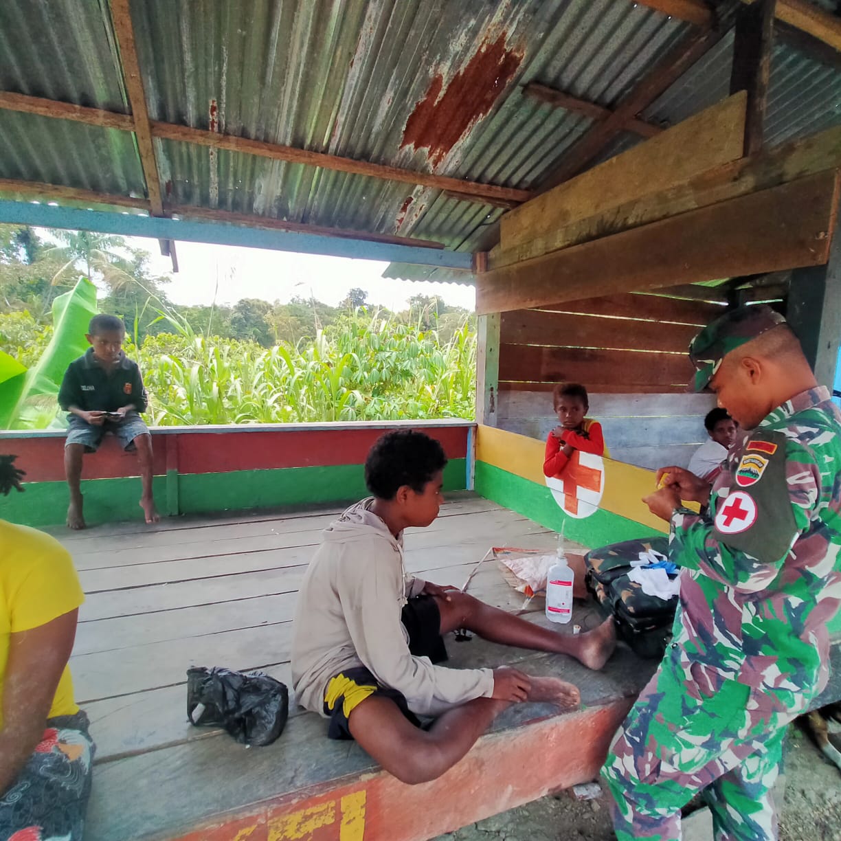 Petrus (15), Salah Seorang Warga Yang Mendapat Pengobatan Gratis Mengucapkan Terima Kasih, Jumat (29/04/2022), (Foto: V24/AL)