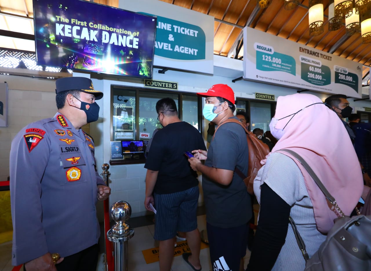 Sekitar 435.308 Orang Baik Melalui Transportasi Udara Maupun Laut, Telah Memasuki Pulau Dewata, Kamis (05/05/2022), (Foto: V24/AL)