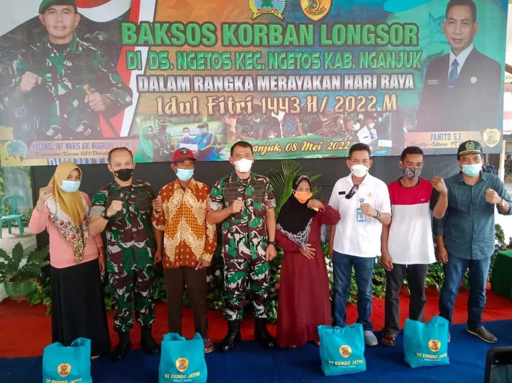 Sebanyak 200 Paket Bansos yang Berisi Berbagai Bahan Sembako Diberikan Kepada Warga, Minggu (08/05/2022), (Foto: V24/AL)