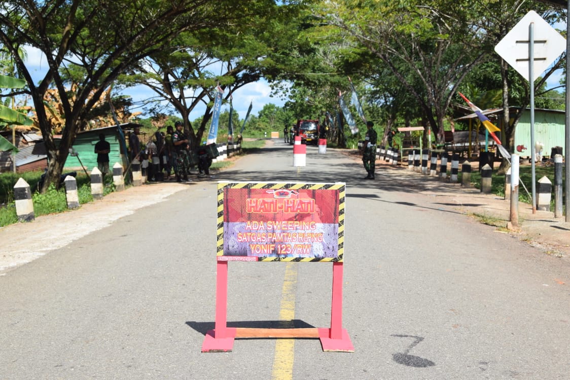 jalan Trans Papua Lintas Merauke - Boven Digoel KM 134, Jumat (27/05/2022), (Foto: V24/AL)